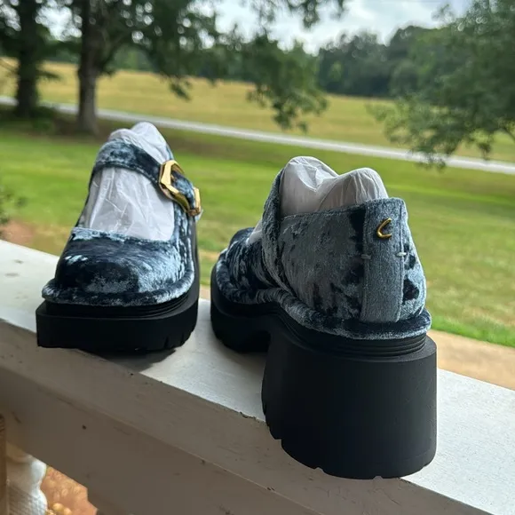 Nellie Mary Jane Loafers 💙