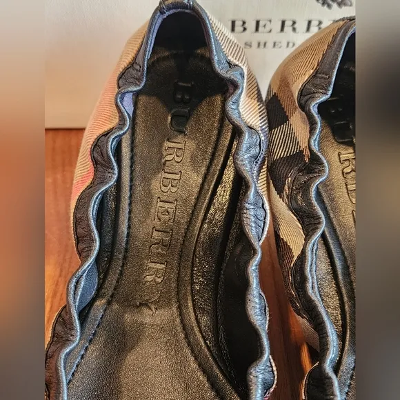 New 100% Auth Burberry Women Heritage Housecheck Shipley Ballet Flats 36.5 6.5