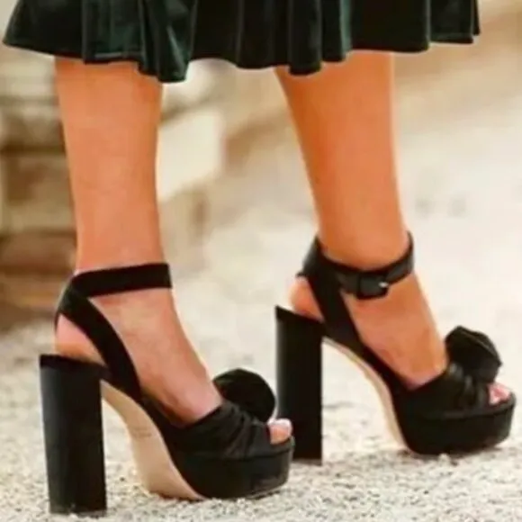 New ANTONIO MELANI x NICOLA BATHIE Emilia Black Velvet Rose Platform Sandals 10