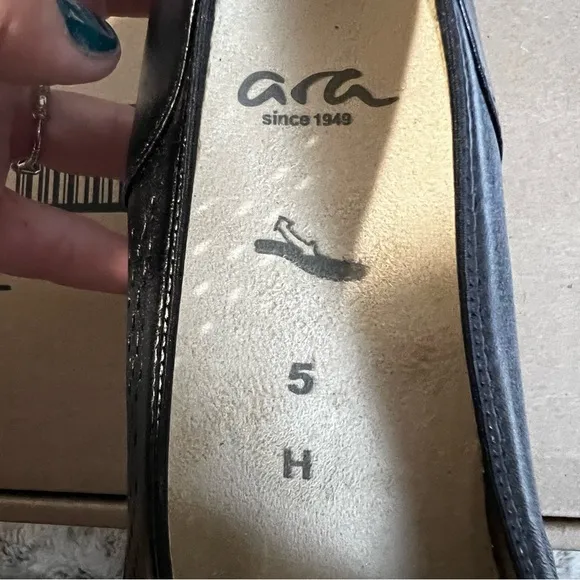 New Ara Black Leather Avril Slip-On Ballet Flats sz 7.5