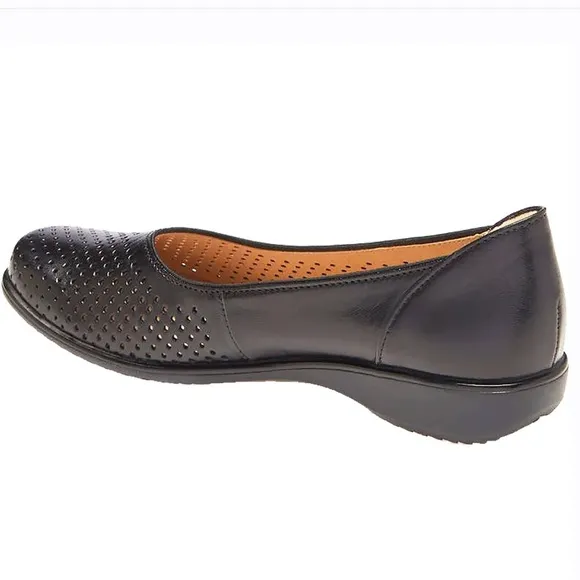 New Ara Black Leather Avril Slip-On Ballet Flats sz 7.5