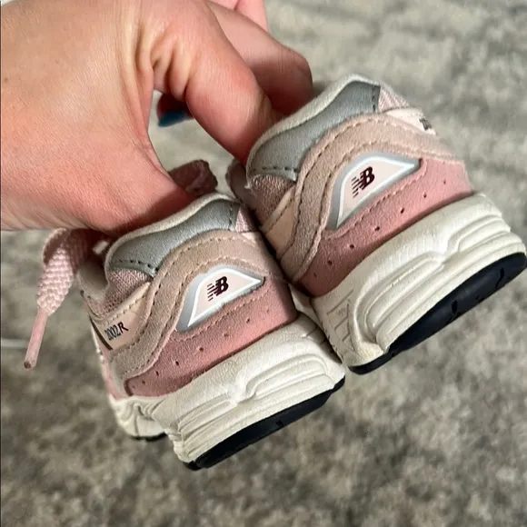 New Balance 2002R size 6