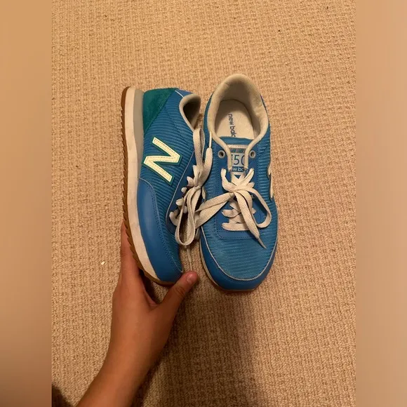 New Balance 501 Women's Size 7 Ripple Sole Blue Athletic Sneakers