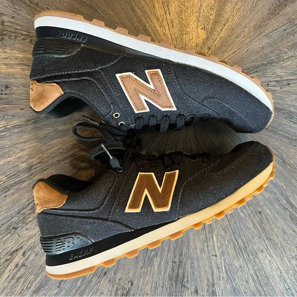 New Balance 574 Black Denim and Tan Leather Sneakers. Size Woman’s 7.5.