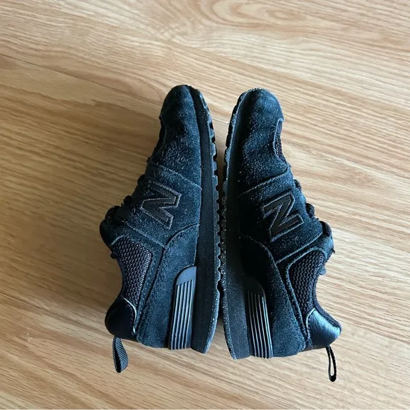 New Balance 574 Black Suede Bungee Sneakers Toddlers 10