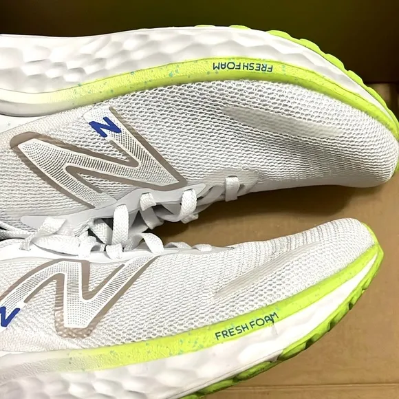 New Balance Fresh Foam Arishi v4 'White Pixel Green Womens Running Shoe Sz 8