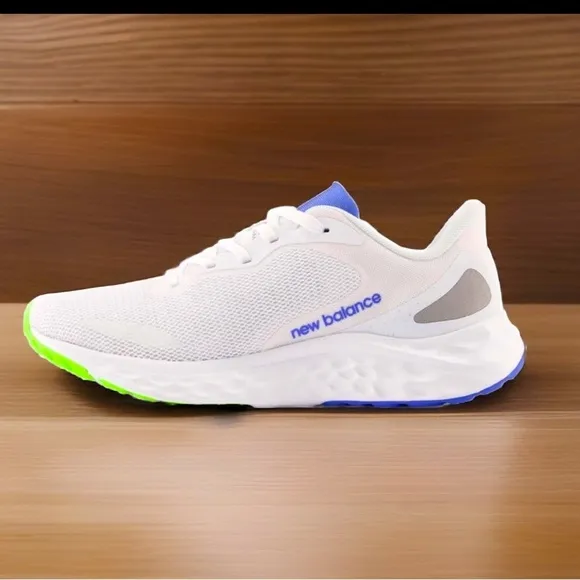 New Balance Fresh Foam Arishi v4 'White Pixel Green Womens Running Shoe Sz 8