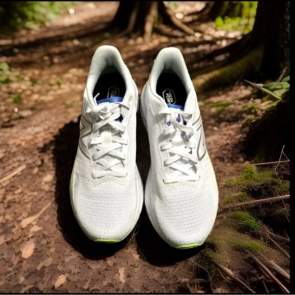 New Balance Fresh Foam Arishi v4 'White Pixel Green Womens Running Shoe Sz 8