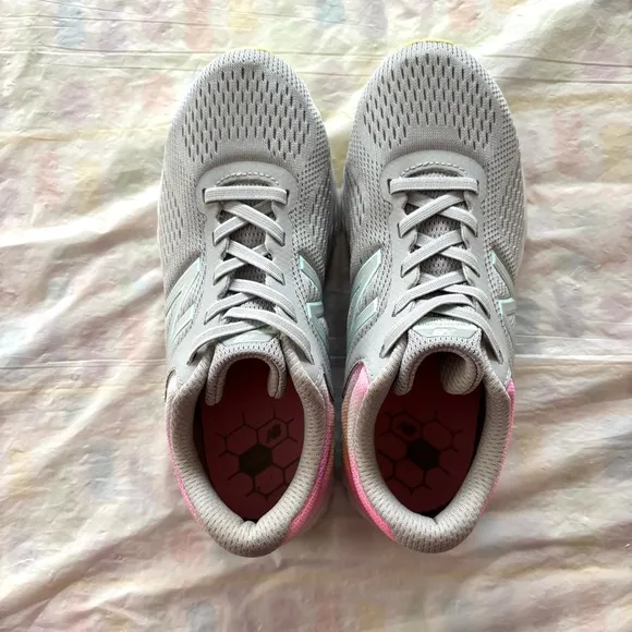 New Balance Girls Fresh Foam Arishi V2 Sneakers Pink gray SZ 2 NWOT