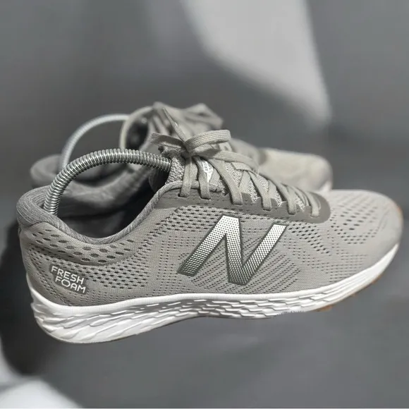 New Balance Mens Sz 9 Course Low-Top Grey Running Fresh Foam Athletic Gym Shoe