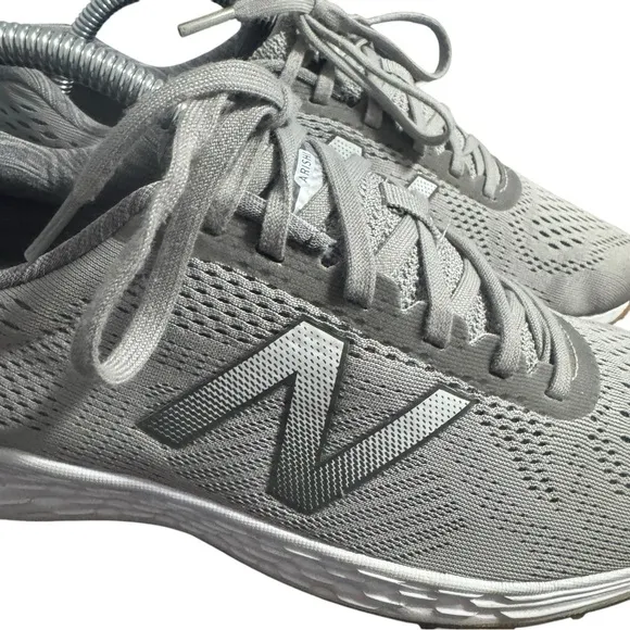 New Balance Mens Sz 9 Course Low-Top Grey Running Fresh Foam Athletic Gym Shoe