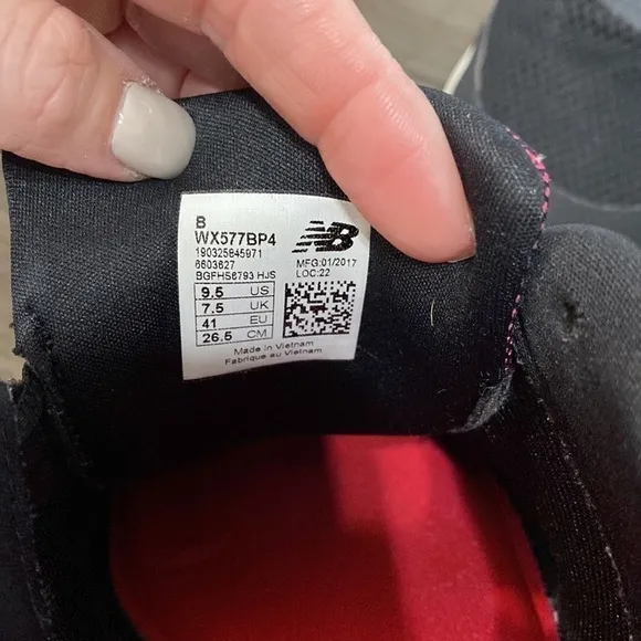 New Balance Women's 577 Memory Sole Black Pink Training Sneakers | Size 9.5