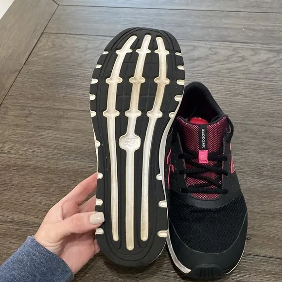 New Balance Women's 577 Memory Sole Black Pink Training Sneakers | Size 9.5