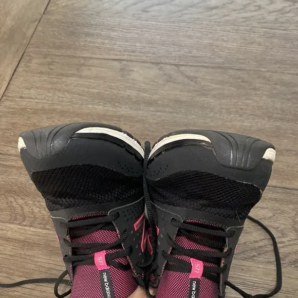 New Balance Women's 577 Memory Sole Black Pink Training Sneakers | Size 9.5