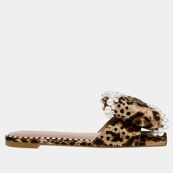 NEW BETSEY JOHNSON Liah Leopard Bow Sandals Leopard for women 254 392