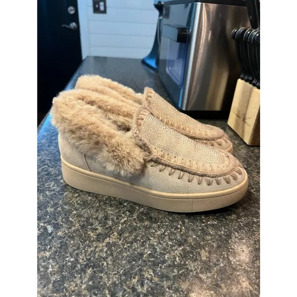 New Blondo Ava Embellished Waterproof Faux-Fur &amp; Genuine Suede Mocassin