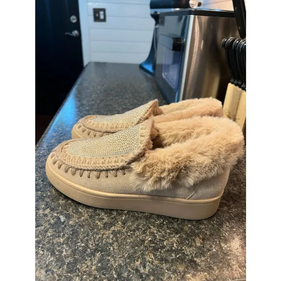 New Blondo Ava Embellished Waterproof Faux-Fur &amp; Genuine Suede Mocassin
