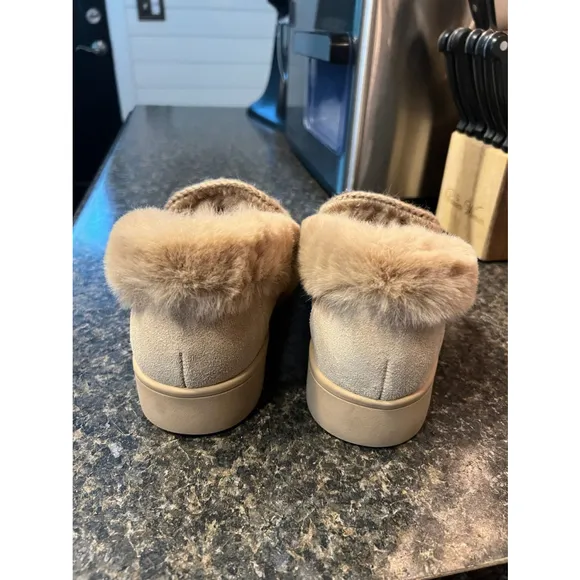 New Blondo Ava Embellished Waterproof Faux-Fur &amp; Genuine Suede Mocassin