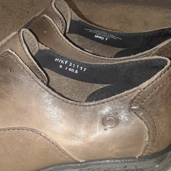 New Born taupe/oliv cap toe Lacefree loafers 9-9.5