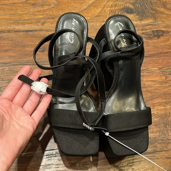 NEW! Circus NY by Sam Edelman Black Mari Strappy Platform Sandal - Size 8.5