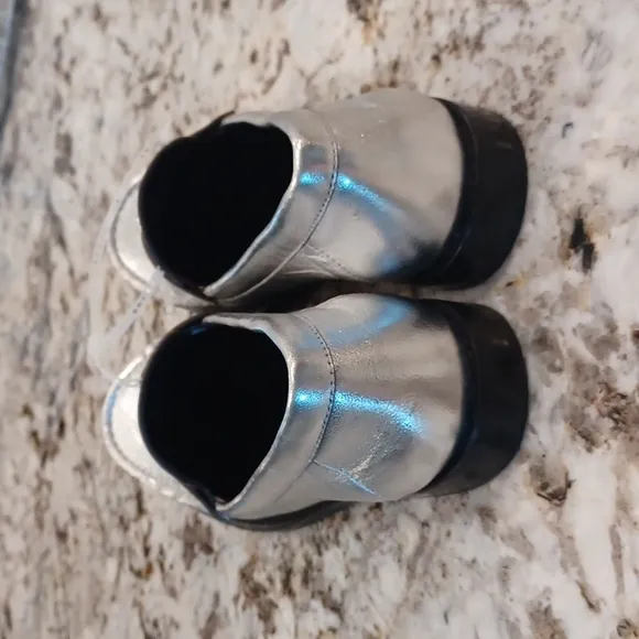NEW Coach Jolene Silver Metallic Leather Slip On Loafer Size 6.5B
