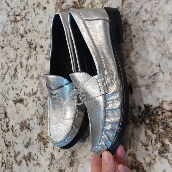 NEW Coach Jolene Silver Metallic Leather Slip On Loafer Size 6.5B