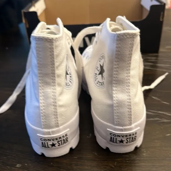 NEW Converse Chuck Taylor All Star White Lug Sole high top sneakers women size 8
