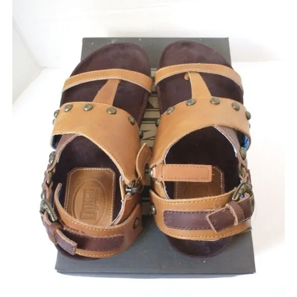 New! DINGO Sage Brush Women's Sandals Studded Open-Toe Flat Sandals Size 8.5