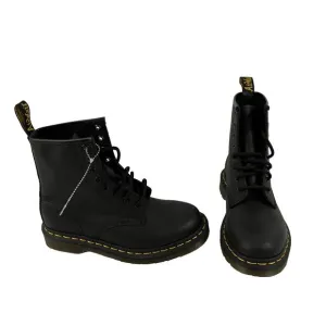 New Dr. Martens Airware Women’s Lace Up Black  Leather Boots Sz 5 NWOB 11822