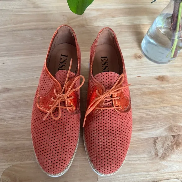 NEW ESSKA Hilda Rust 39 - fits size 8 derbies oxfords brogues flats orange red