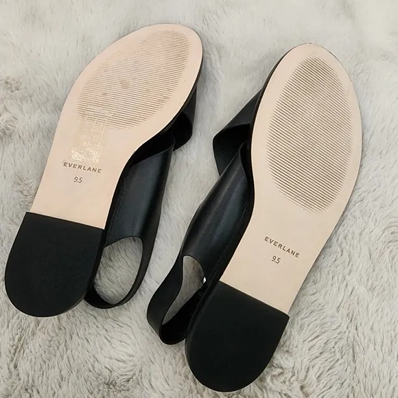 NEW Everlane The City Crossover Black Leather Sandals with Buckle
