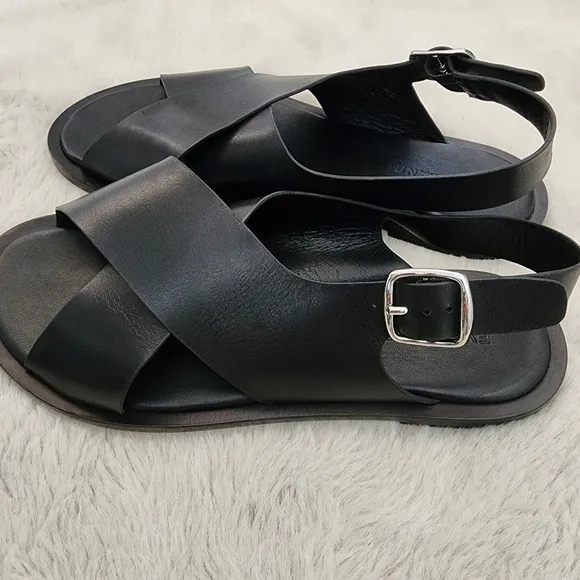 NEW Everlane The City Crossover Black Leather Sandals with Buckle