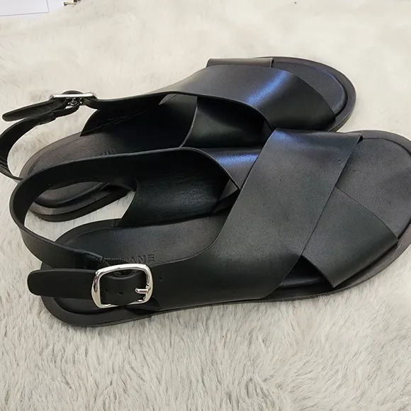 NEW Everlane The City Crossover Black Leather Sandals with Buckle