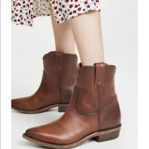 New Frye Billy ankle boots leather pull on size 10