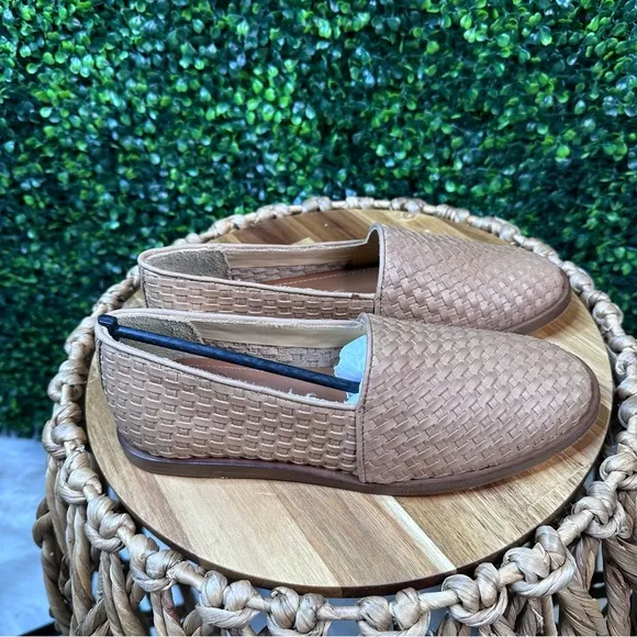 New in box Nisolo x anthropologie Mara Woven Slip-On Almond
