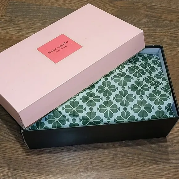 NEW Kate Spade Dotty Embossed Snakeskin Sandals in Black/White