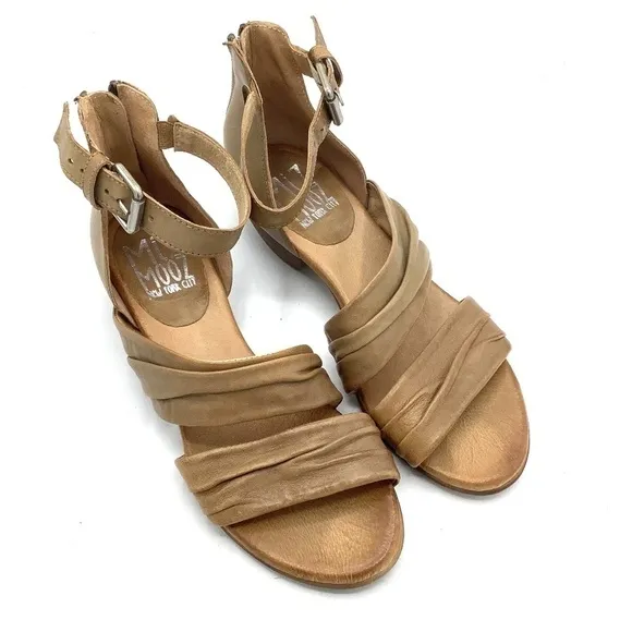 NEW Miz Mooz Leather Heeled Sandals - Cassie
