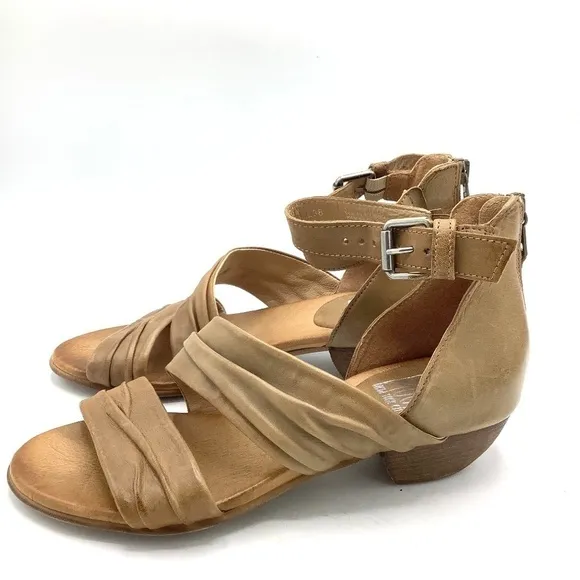 NEW Miz Mooz Leather Heeled Sandals - Cassie