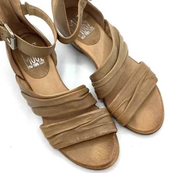 NEW Miz Mooz Leather Heeled Sandals - Cassie