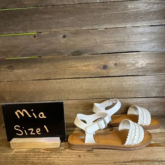 New‎ NIB Big Kids Mia Auri White Braided Leather Ankle Strap Sandals Size 1 Y