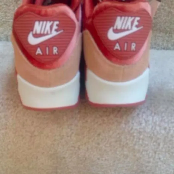 New Nike Air Max 90 LX Dusty Peach Sneakers