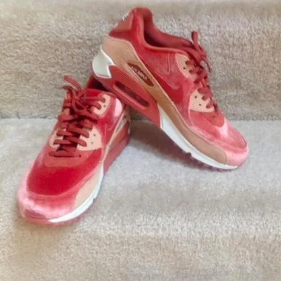 New Nike Air Max 90 LX Dusty Peach Sneakers