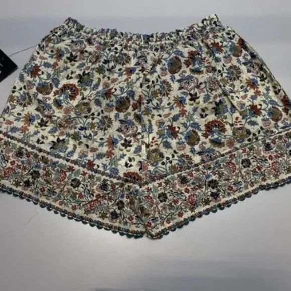 NEW POMANDER Womens Shorts Cream Beige/Multi Size Chintz Nova Floral Size L