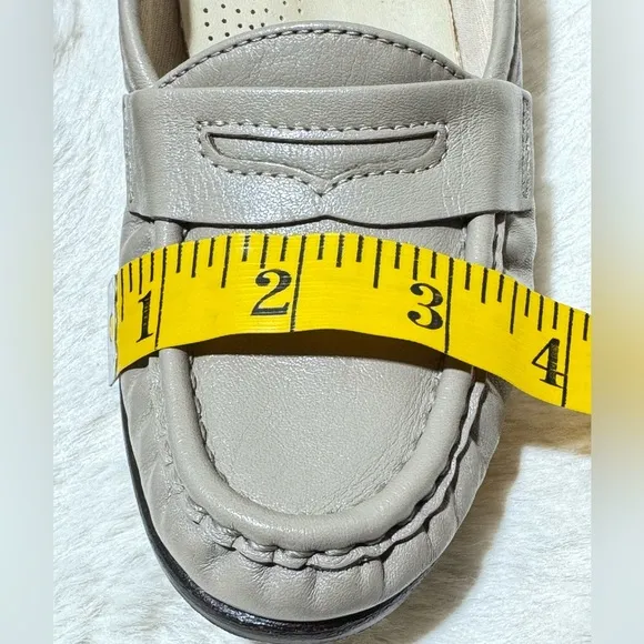NEW SAS Wink Tripad Comfort BONE Slip On Penny Loafers Shoes Womens Size 5 1/2 M