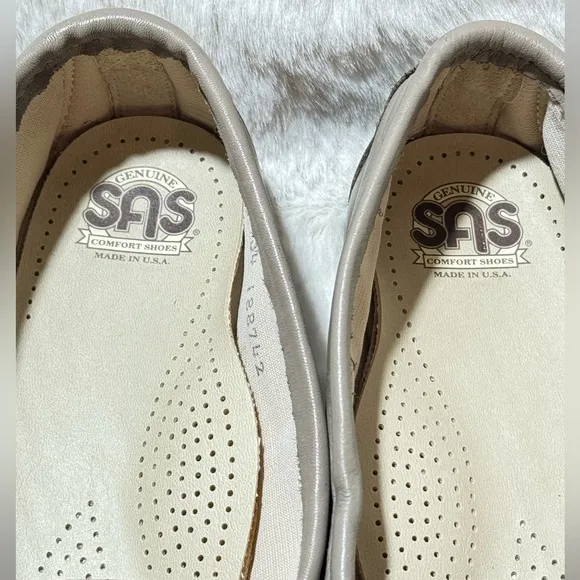 NEW SAS Wink Tripad Comfort BONE Slip On Penny Loafers Shoes Womens Size 5 1/2 M