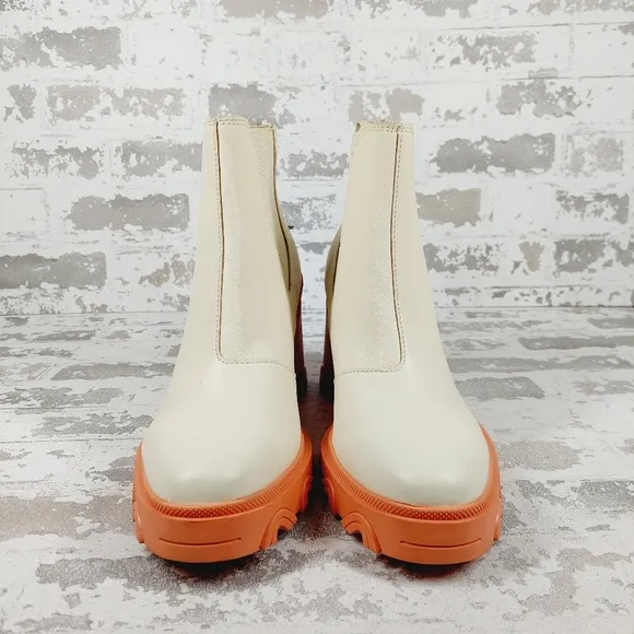 NEW Sorel Brex Cream Beige Leather Pull On Block Heel Chelsea Boots V203