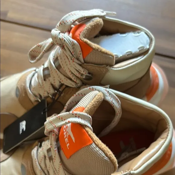 NEW SOREL Kinetic RNEGED Conquest Boot Size 6.5 Lace-Up Waterproof Sneakers, Tan