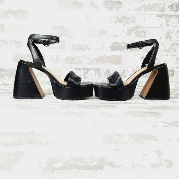NEW Steven New York Paysin Black Faux Leather Platform Sandals O556