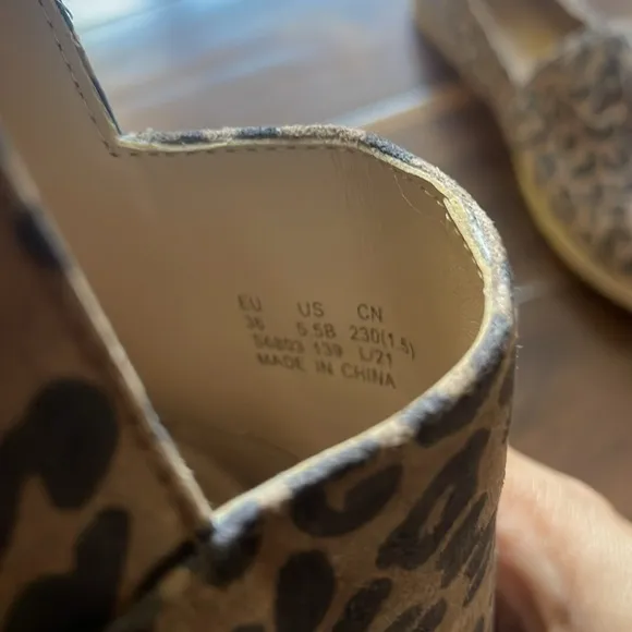 New Stuart Weitzman  Cappucino Leopard Animal Print Mykonos Espadrille Flats 5.5