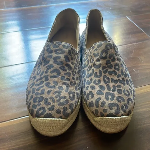 New Stuart Weitzman  Cappucino Leopard Animal Print Mykonos Espadrille Flats 5.5